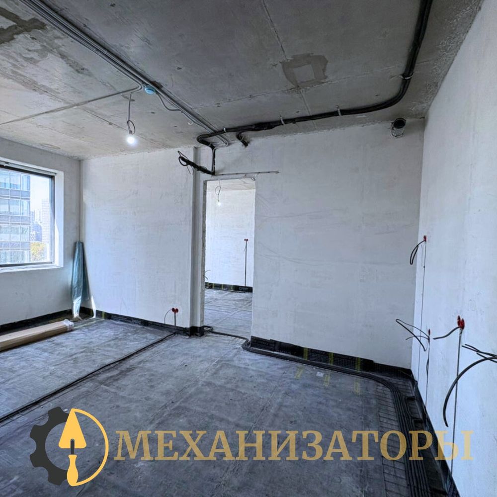 Готовая стяжка пола и шпаклёвка стен в ЖК Хэдлайнер