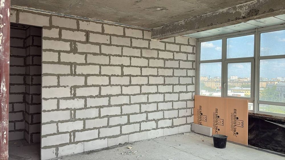Кладка перегородки из крупноформатных блоков в ЖК Посёлок Художников